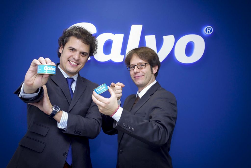 También hay momentos divertidos en nuestra sesión de Fotografías Corporativas, Retratos Corporativos y Equipos Corporativos con CALVO
