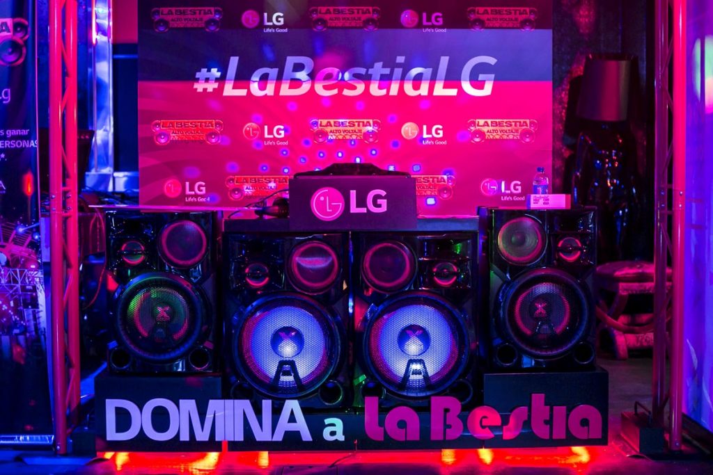 Fotografía Eventos Corporativos. En los eventos que organiza LG,  se consiguen estas imágenes. #LaBestiaLG